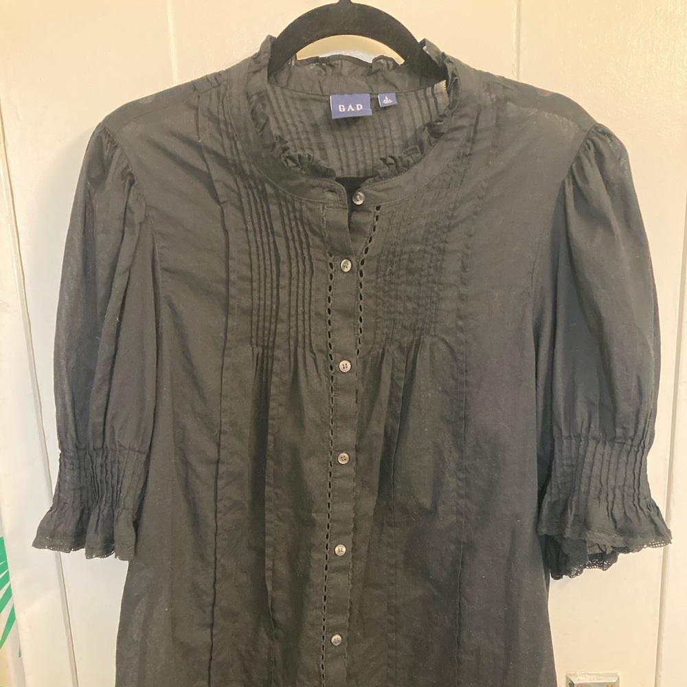 GAP Women's Charcoal Button-Up Blouse